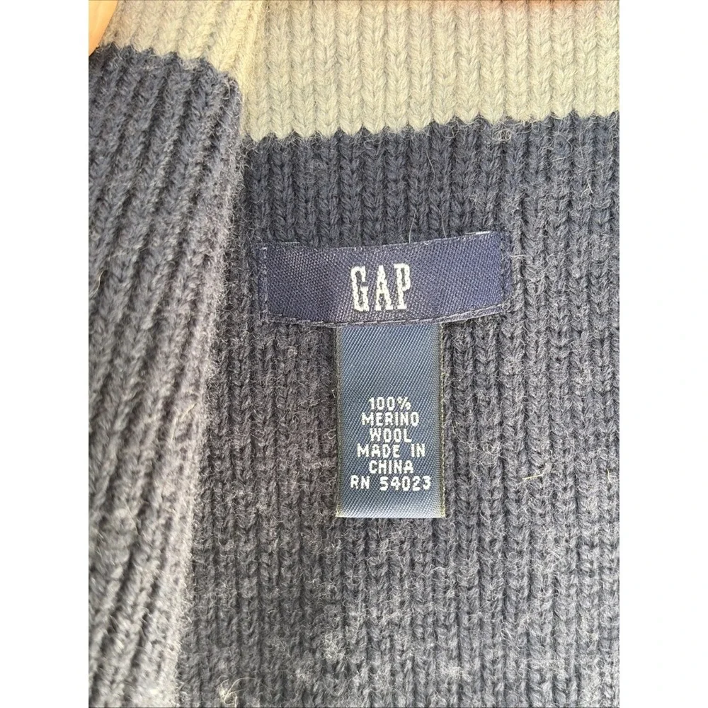 Vintage VTG 2002 Gap Navy Blue Gray Stripe Knit 100% Merino Wool Scarf Accessory
